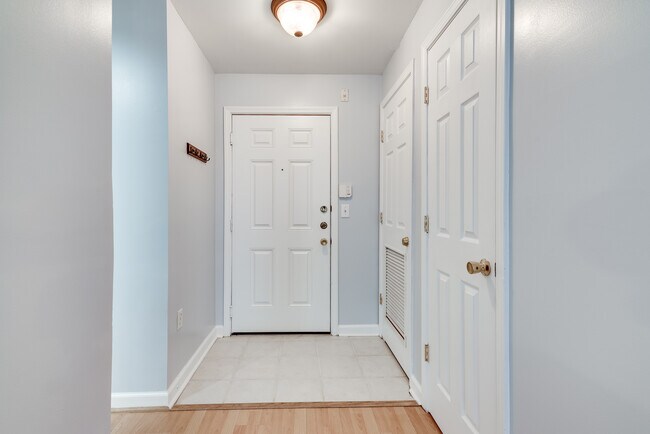 Foto del edificio - 2700 Pine Tree Rd NE