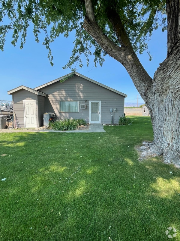 Building Photo - 16189 Rd 2 NW
