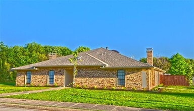 Building Photo - 534 Shennandoah Dr