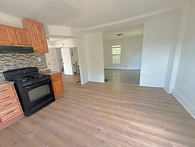 Foto del edificio - 1642 W Colvin St