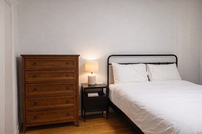 Foto del edificio - 88 Harper Ave