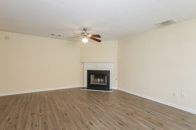 Building Photo - 95 Colser Drive