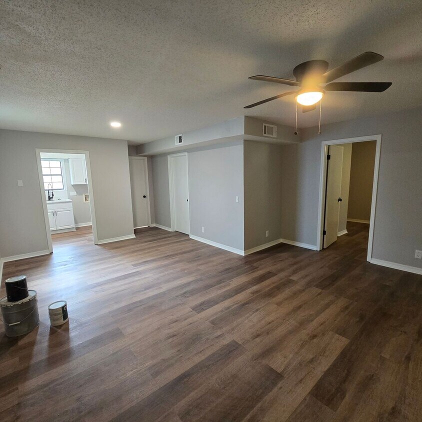 Foto principal - Completely Remodeled • 2/1 Duplex in Heber...