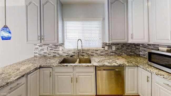 Building Photo - 3 br, 2 bath House - 42824 Fontainebleau P...
