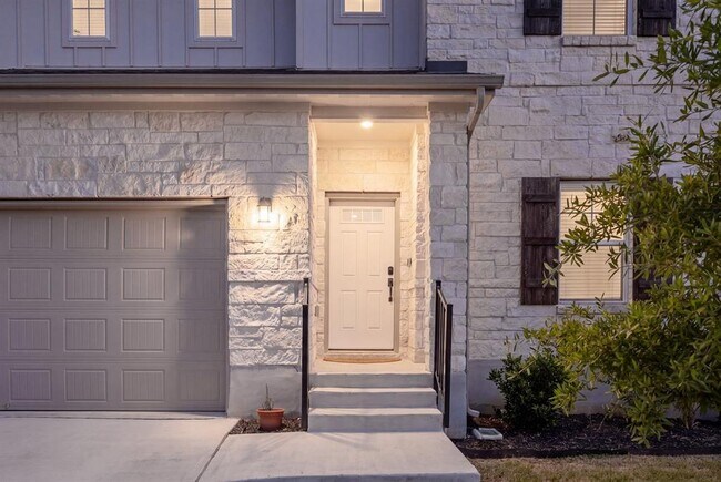 Building Photo - 105 Greenspire Downs Dr