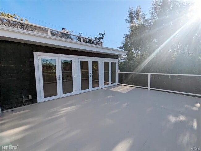 Building Photo - 3 br, 2 bath Duplex - 2600 Bayside Dr