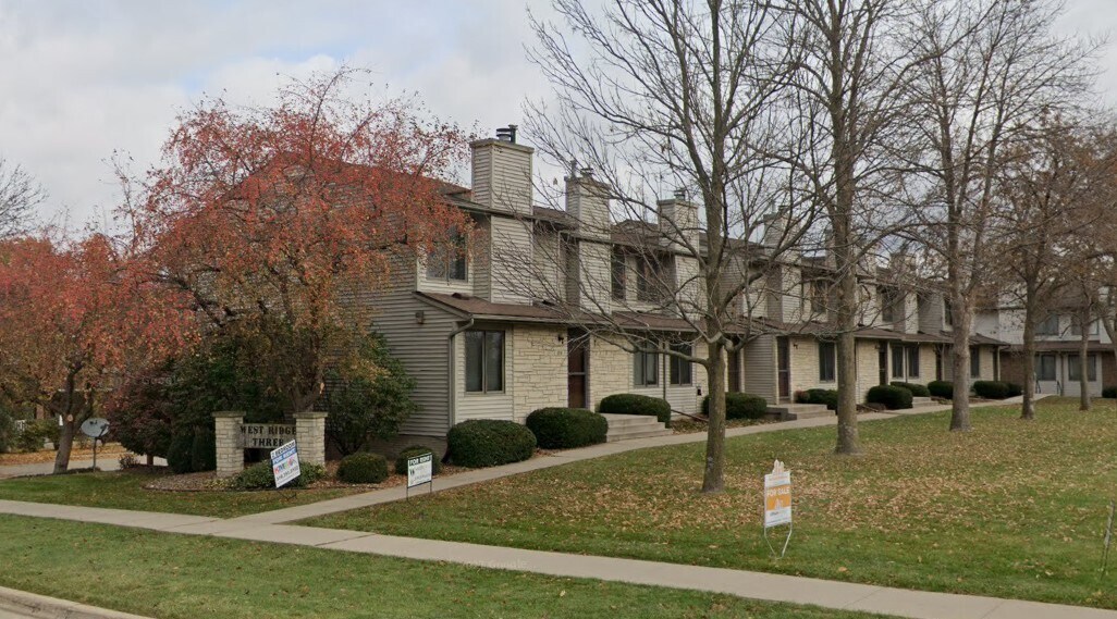 Primary Photo - 236 Westside Dr