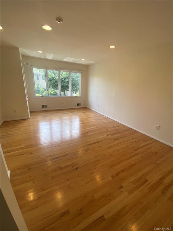 Foto del edificio - 39 Village Green