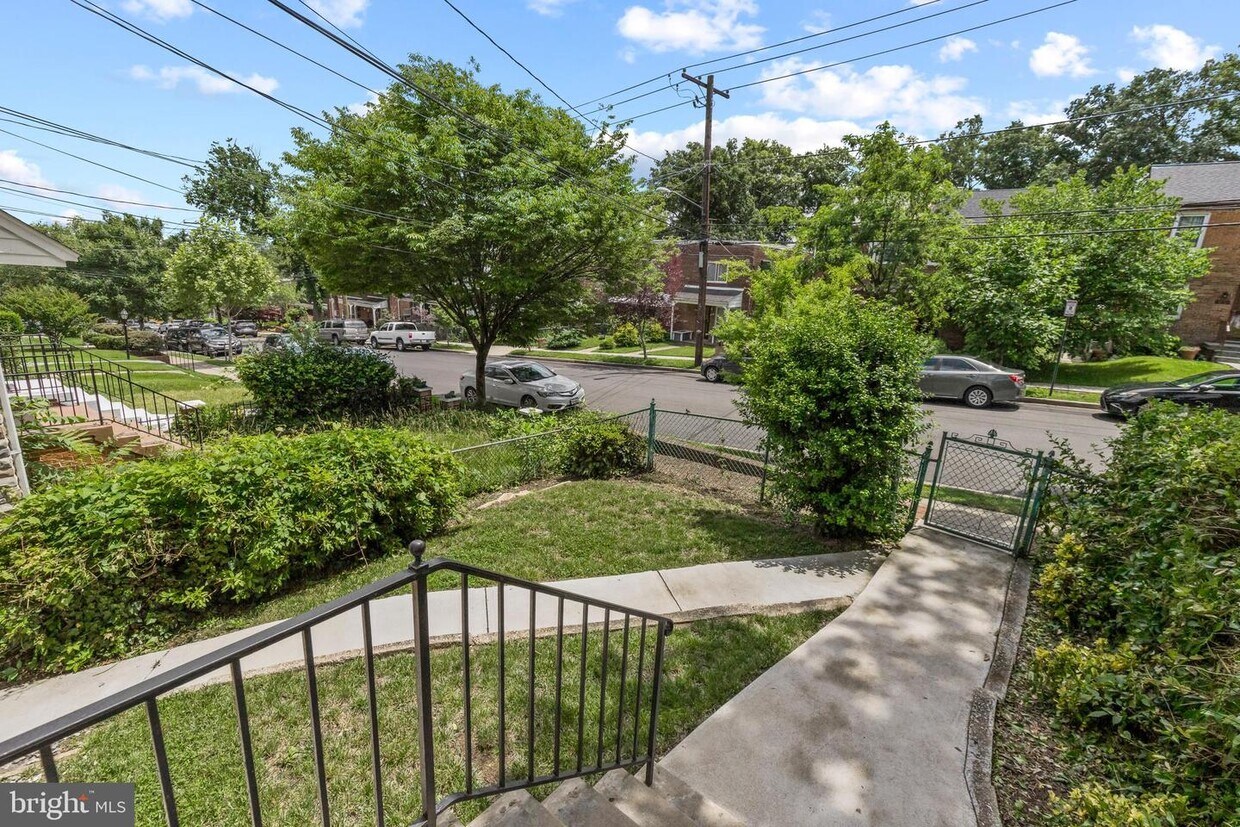 47 Underwood Pl NW, Washington, DC 20012 House Rental in Washington