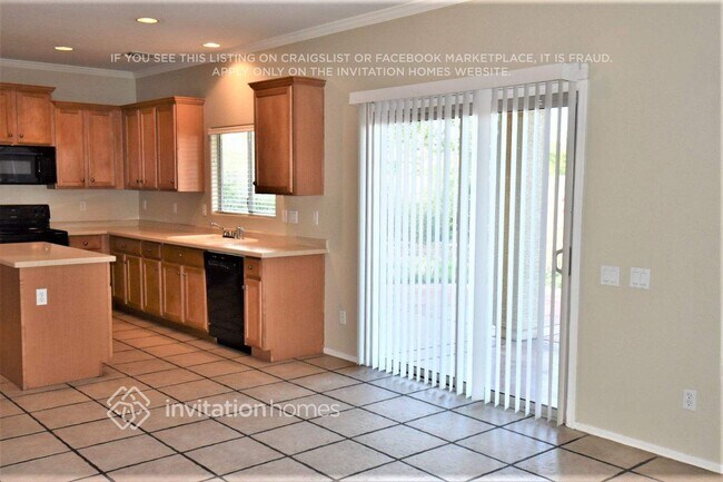 Foto del edificio - 11880 W Grant St