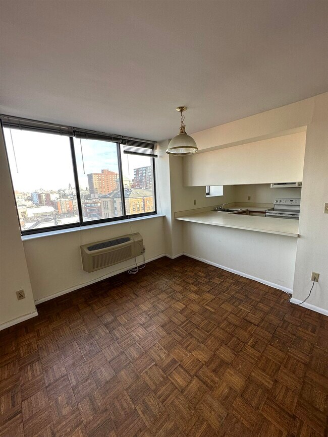 Foto del edificio - 300 Newark St.