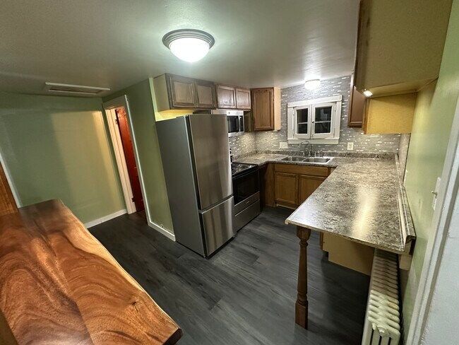 Kitchen - 23 Hill St