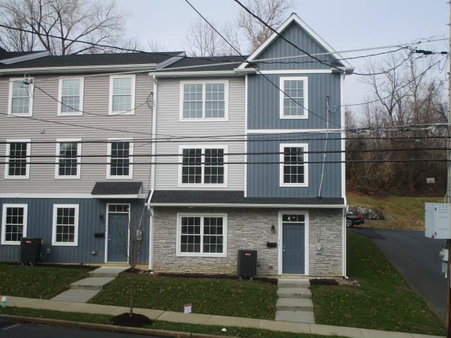 Primary Photo - 312 E Nesquehoning St