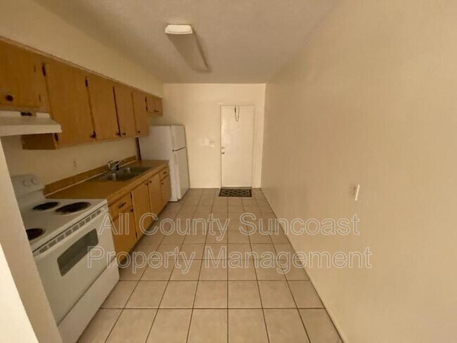 Building Photo - 6283 72nd Ave N