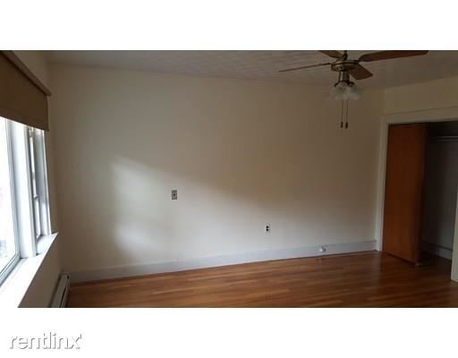 Building Photo - 49 Bartlett St