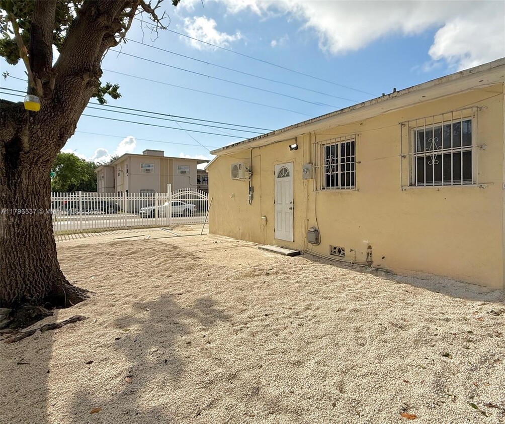Foto principal - 7724 NE 1st Ave