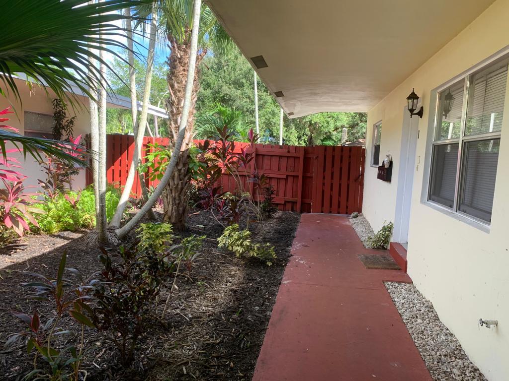 Primary Photo - 551 SW 14th Ave