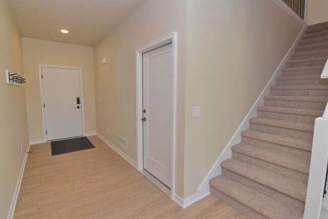 Foto del edificio - 14 Crosby Park Dr