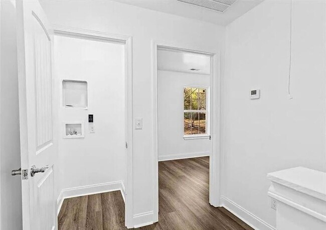 Foto del edificio - 1410 Cleo Way