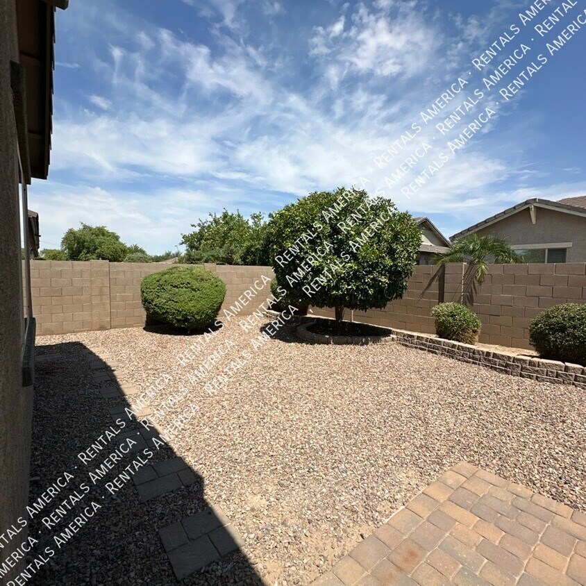 Building Photo - 20856 E Arroyo Verde Dr