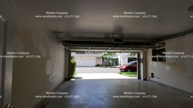 Foto del edificio - Beautiful 4 bed / 2 bath Townhome in the P...