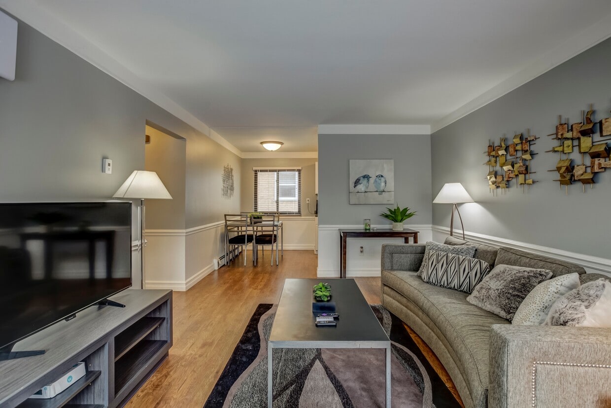 3919 Devon Rd Unit 3919, Royal Oak, MI 48073 Apartments in Royal Oak