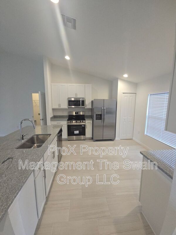 Building Photo - 4447 Mindello St