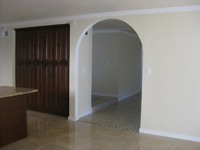 Foto del edificio - 2531 E Alden St