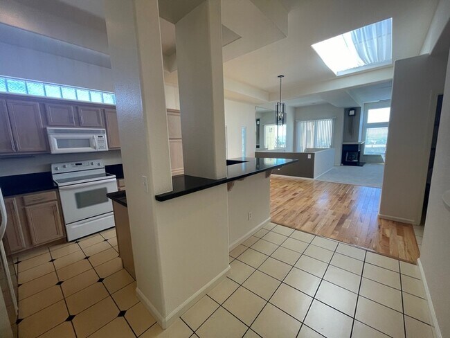 Foto del edificio - 3347 Skyline Blvd