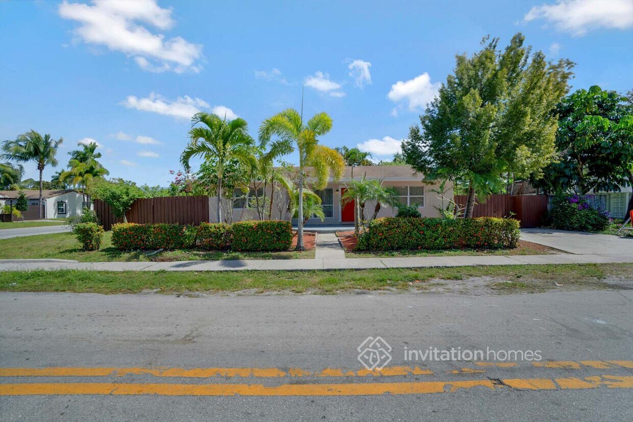 Primary Photo - 1544 NW 3rd Ave