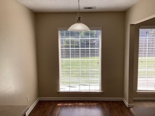 Building Photo - 432 Laurel Hill Cir