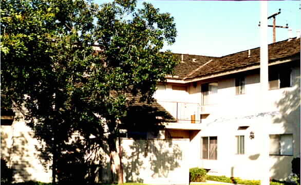 Building Photo - 14681 Plaza Dr
