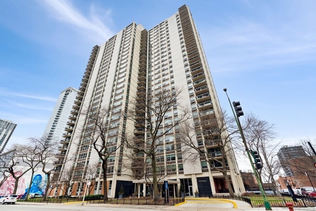 Primary Photo - Beautiful 1b1b Apartment in Gold Coast
