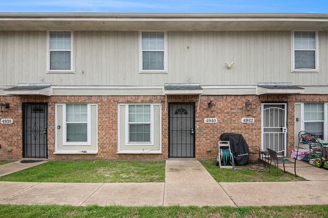 Building Photo - 4936 Flamingo Rd