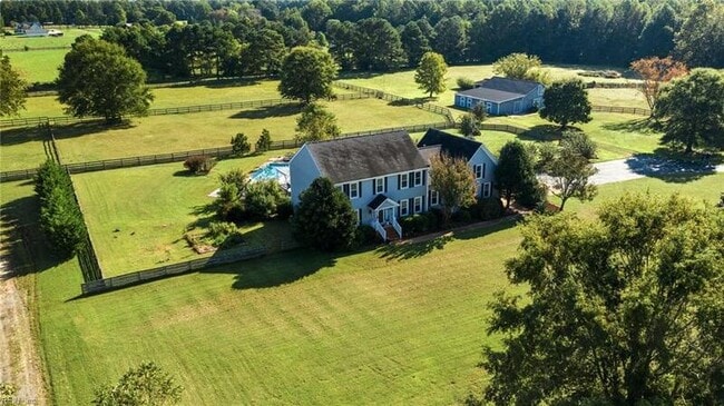 Building Photo - 12325 6 Ponds Ln