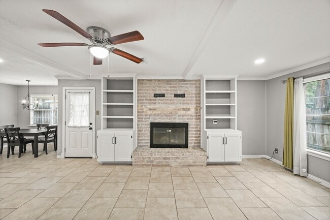 Building Photo - 7618 Fountaingrove Ln