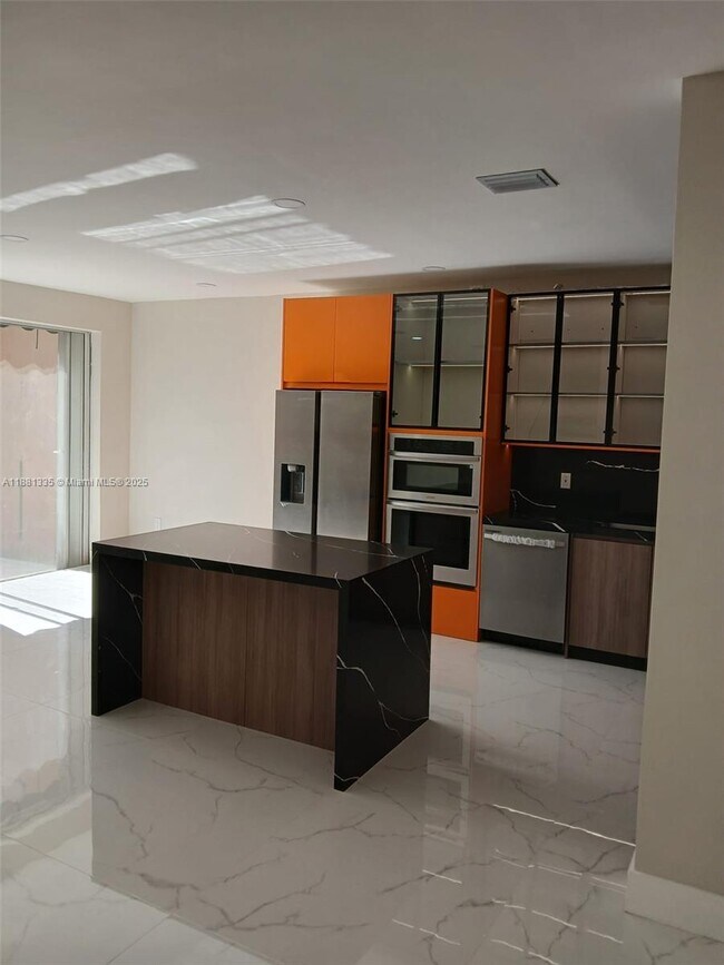 Foto del edificio - 1065 River Birch St
