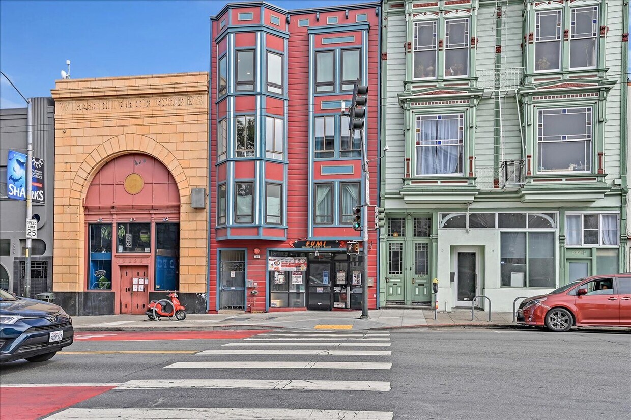 Foto principal - Prime Location 3 Bedroom Condo - Please Co...
