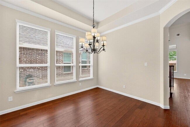 Building Photo - 5629 Grove Cove Dr