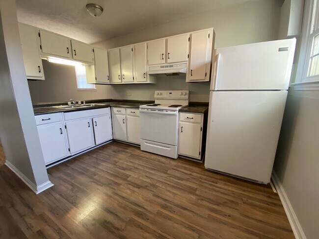 Foto del edificio - Two bedroom near Peaks View Park! Water, t...