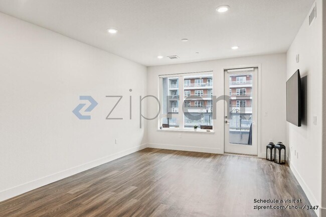 Foto del edificio - 5933 Sunstone Dr