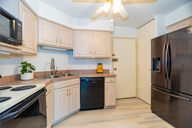 Foto del edificio - 6033 N Sheridan Rd