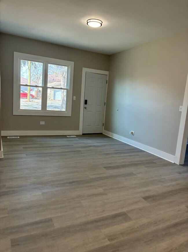 Foto del edificio - 1542 Victoria Ave