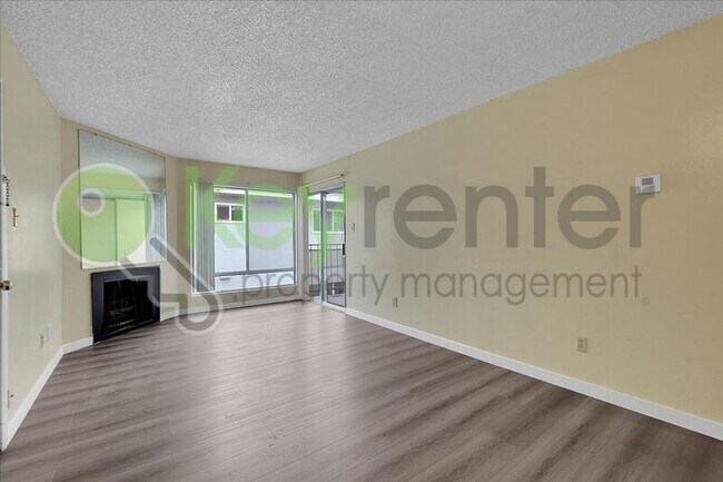 Building Photo - 2515 H St