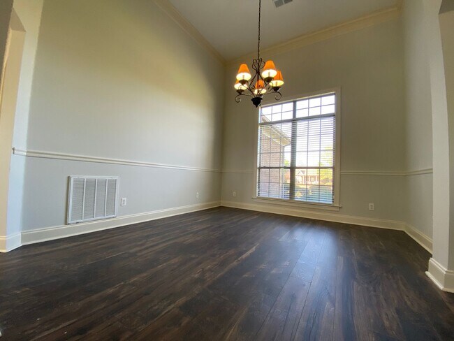 Building Photo - 4 Bed 3 Bath Marion Rental Home