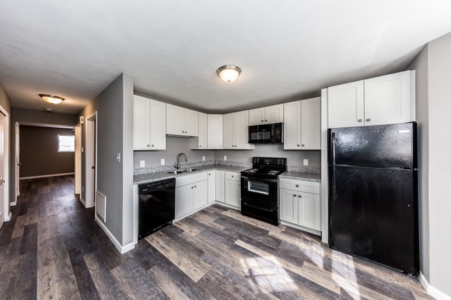 Building Photo - Brookside Manor Apartments