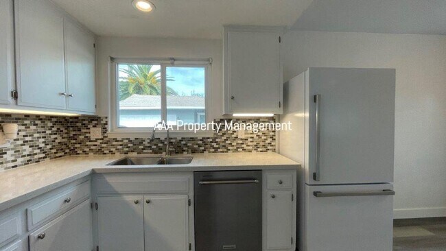 Building Photo - Concord Beautiful 3 bedroom 2 bathroom hom...