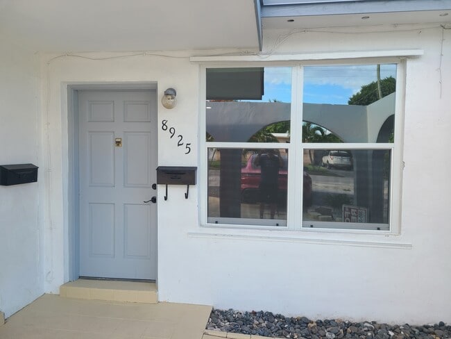 Foto del edificio - 8925 SW 40th Terrace