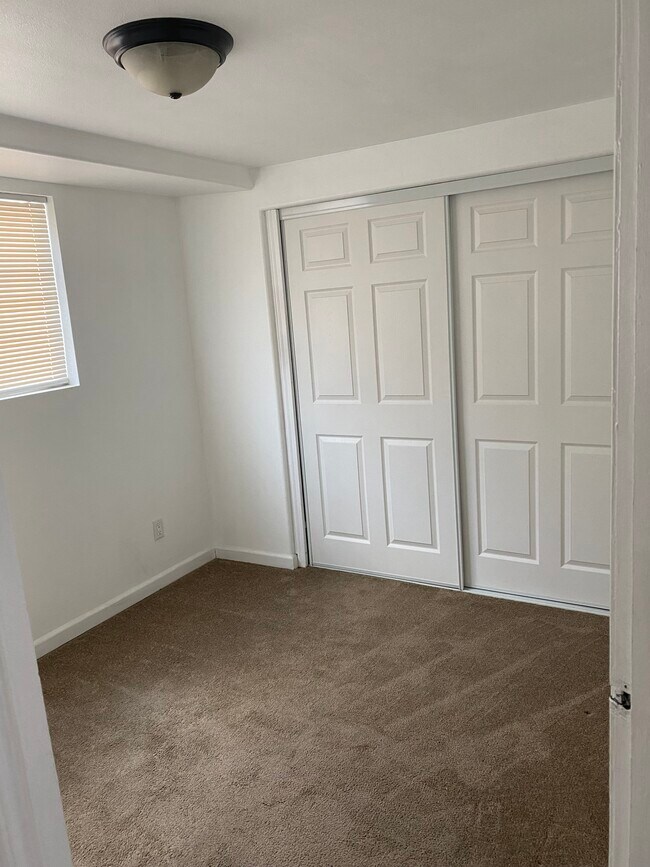 Dormitorio - 37928 2nd St