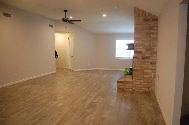 Foto del edificio - 11014 Landsbury Cir